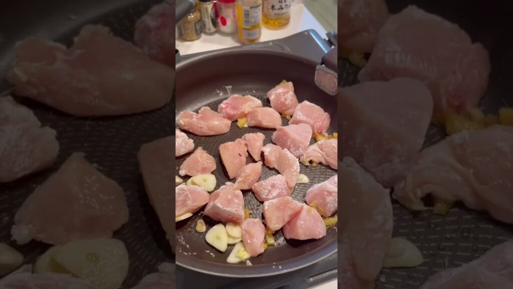 本日のレシピはこちら！「疲れている日に簡単に作れる！ネギたっぷり鶏キムチ」