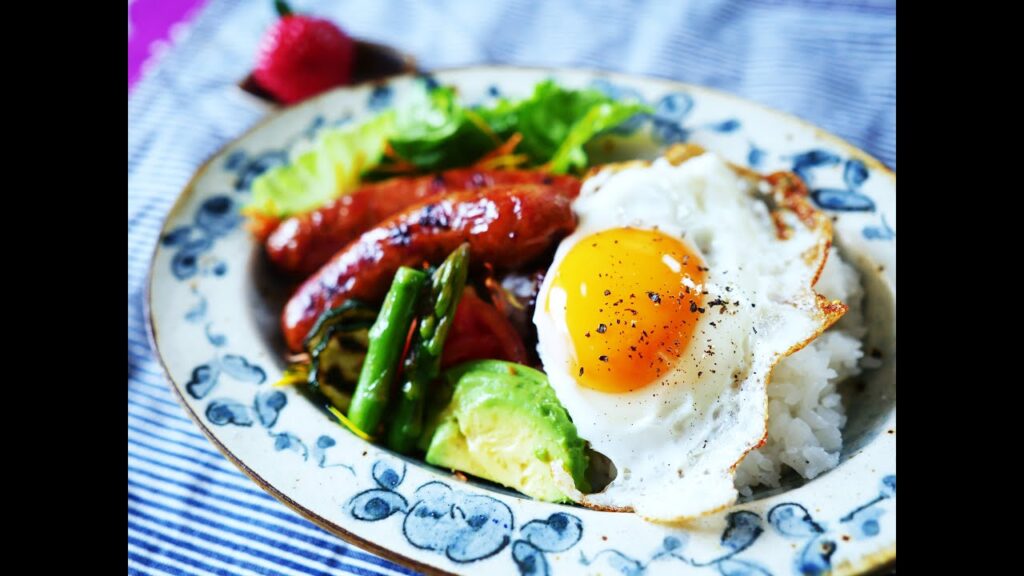 【土鍋ごはんで作る】 野菜たっぷりソーセージ丼