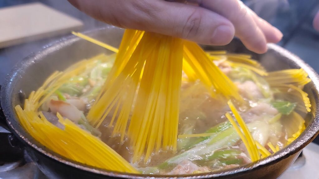 パスタはこう茹でろ。パスタの常識を変えるほど美味しい豚カルビパスタの作り方