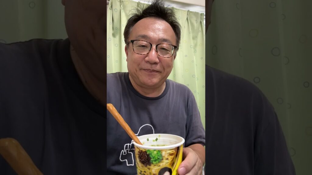 編集の合間に食べるインスタント麺レヴューと魔改造レシピ